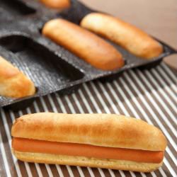 Sasa Demarle Flexipan® Air SF-00004 18 Compartment Hot Dog Bun Silicone  Bread Mold - 6 x 1 Cavities