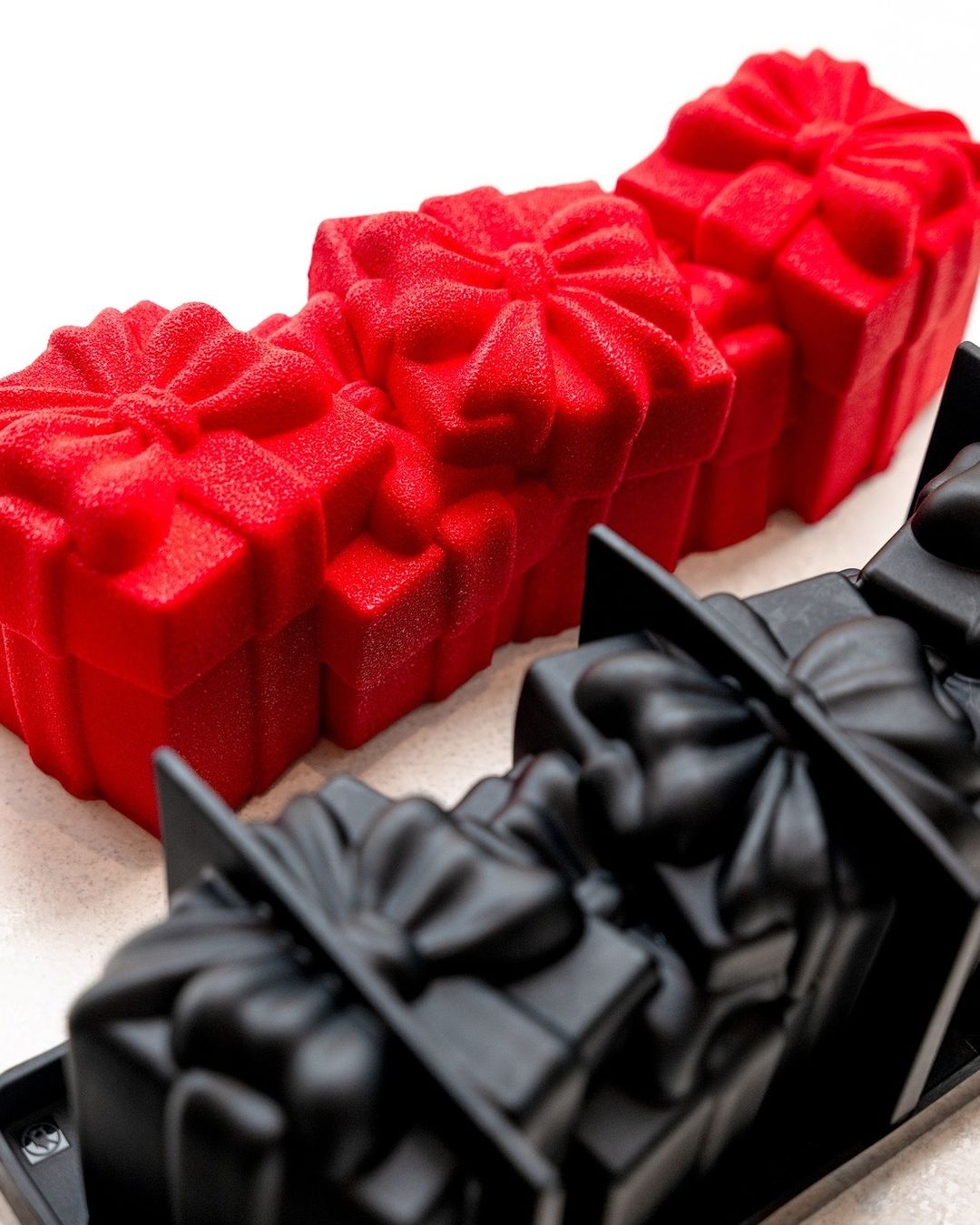 Pavoni KE085 Pavoni Entremet Christmas Train Yule Log Cake Mold - E