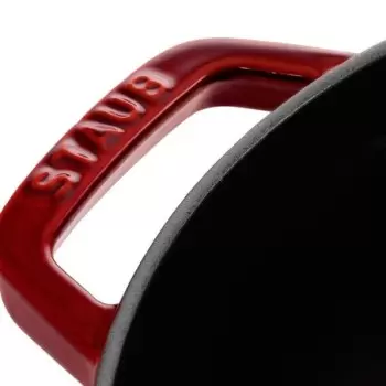 Staub 2.75-qt Round Dutch Oven - Grenadine