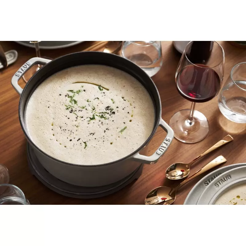 Staub 5.5-qt Round Dutch Oven - White Truffle