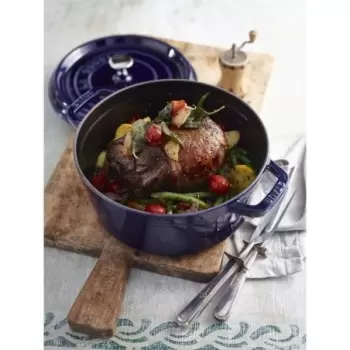 Staub 5.5-qt Round Dutch Oven - Dark Blue