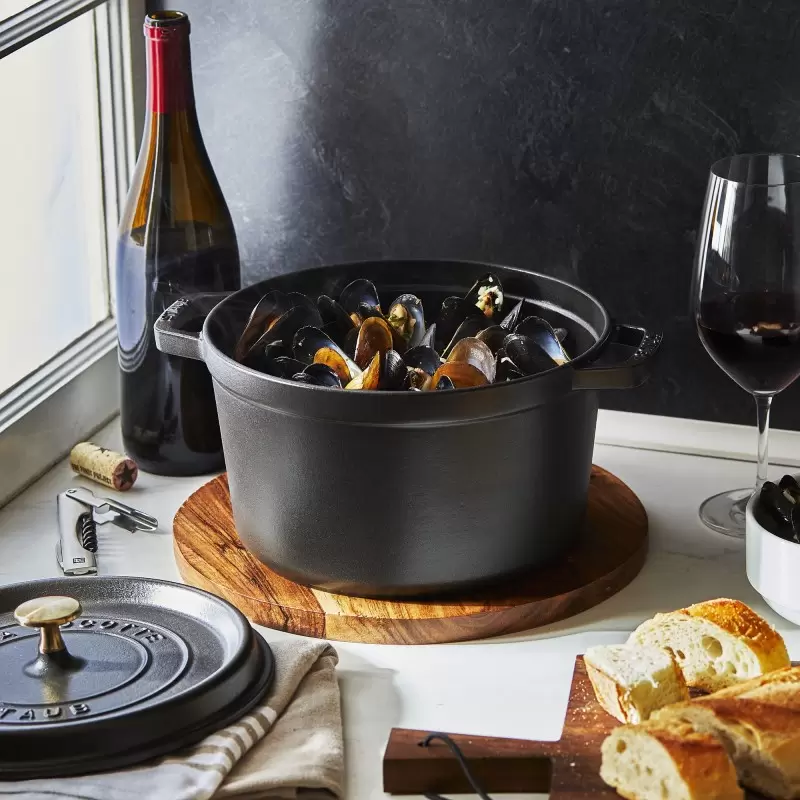 Staub 5.00-qt Tall Dutch Oven - Black