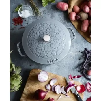 Staub 3.75-qt Essential French Oven Lilly Lid - Graphite Grey