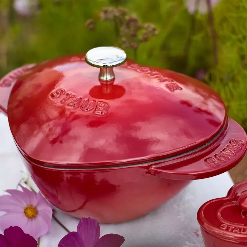 Staub 1.75-qt Heart Dutch Oven - Cherry